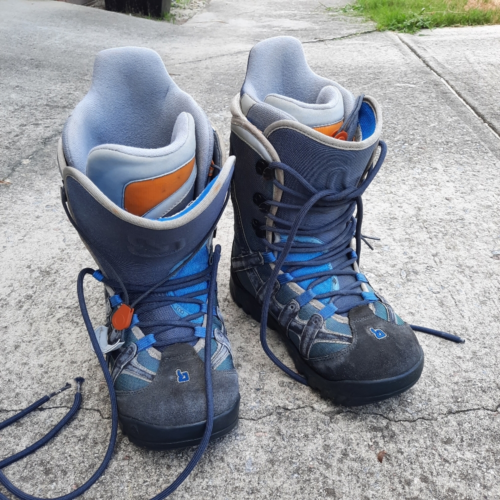 Men's burton snowboard boots moto